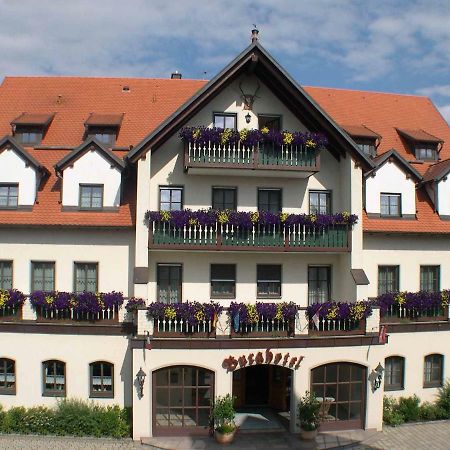 Goldener Hirsch Hotel Burgthann Bagian luar foto